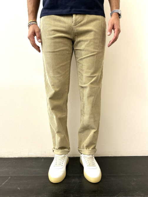 UP688-VS0031U-A27-DU-W25 020