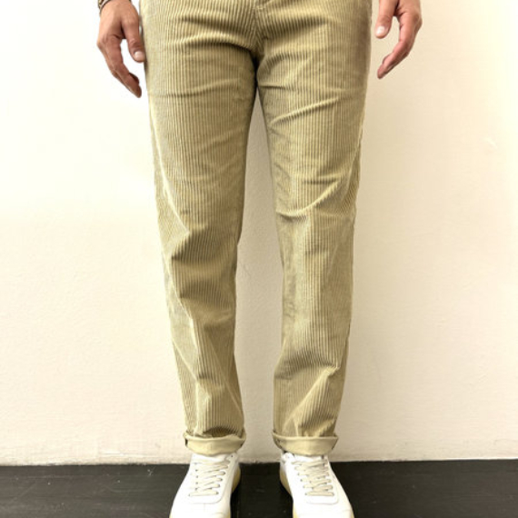 UP688-VS0031U-A27-DU-W25 020